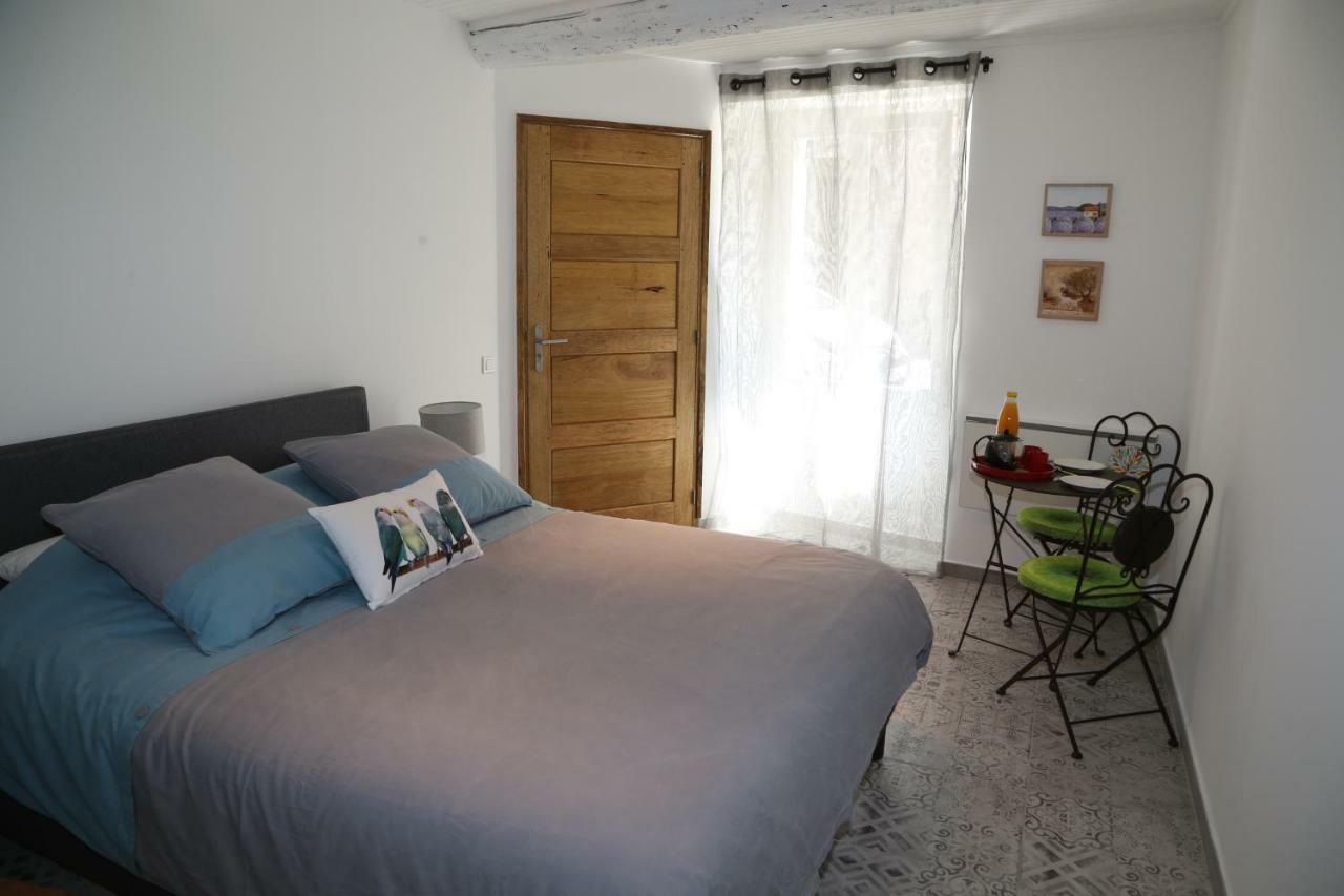 La Bignone Apartment ลีล-ซูร์-ลา-ซอร์ก ภายนอก รูปภาพ